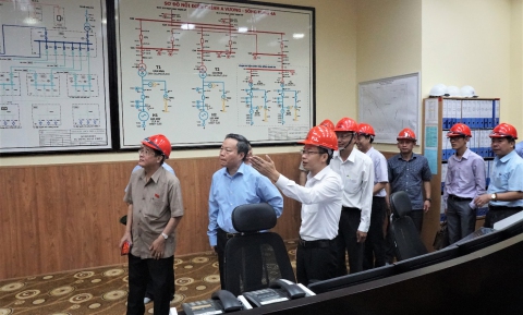 Đoàn công tác của Quốc hội làm việc tại Công ty CP Thủy điện A Vương
