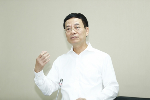 Bộ trưởng Bộ Thông tin và Truyền thông Nguyễn Mạnh Hùng phát biểu tại buổi làm việc. Ảnh: N.Tuấn