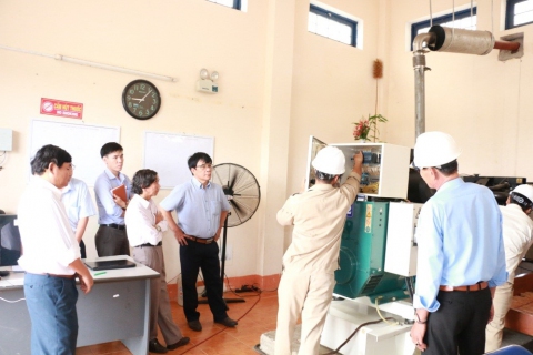 Lãnh đạo Công ty kiểm tra công tác PCTT&TKCN tại đập tràn An Khê