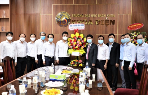 Công ty Cổ phần Thủy điện A Vương thăm, chúc mừng ngày Nhà giáo Việt Nam 20/11