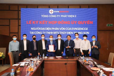 EVNGENCO2 tổ chức Lễ ký kết hợp đồng ủy quyền Người đại diện phần vốn của EVNGENCO2 tại các Công ty con