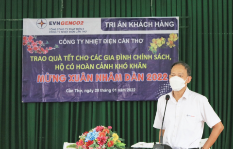 Ông Nguyễn Hữu Lộc, Phó Giám đốc - Chủ tịch Công đoàn Công ty NĐCT phát biểu chúc tết