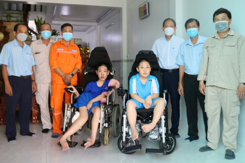 Công đoàn Công ty Nhiệt điện Cần Thơ hỗ trợ con CBCNV có hoàn cảnh đặc biệt khó khăn