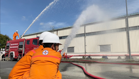 Phóng sự ảnh: Diễn tập PCCC & CNCH tại Nhà máy Nhiệt điện Ô Môn I