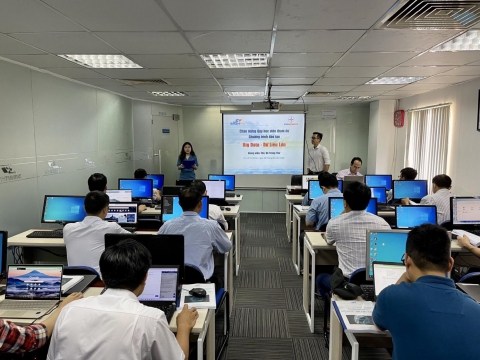 Hình ảnh khai giảng khóa đào tạo dữ liệu lớn