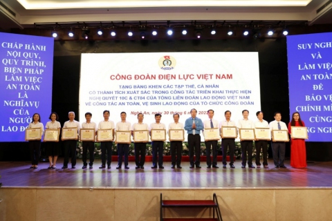 EVNGENCO2 được khen thưởng về công tác An toàn vệ sinh lao động