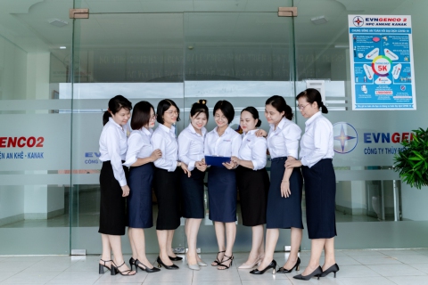 Phụ nữ ngành điện thời kỳ đổi mới “Trách nhiệm – Trí tuệ – Đảm đang – Thanh lịch”