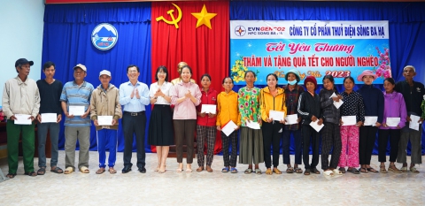 SBH thăm hỏi và tặng quà Tết người dân có hoàn cảnh khó khăn