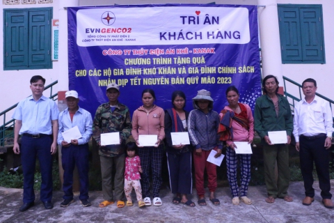 Thủy điện An Khê - Ka Nak trao tặng quà Tết cho bà con trên địa bàn tỉnh Gia Lai
