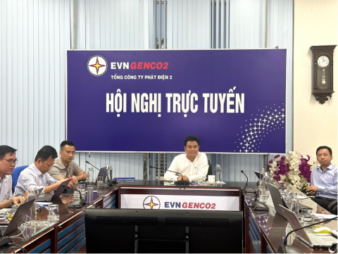 Ông Ngô Việt Hưng - Phó Tổng giám đốc EVNGENCO2 chủ trì làm việc với AVENUE JSC