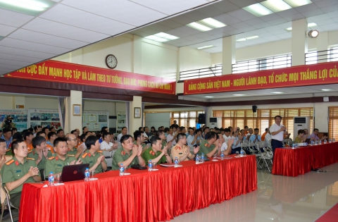Phổ biến kiến thức, pháp luật cho CBCNV Công ty Cổ phần Nhiệt điện Phả Lại