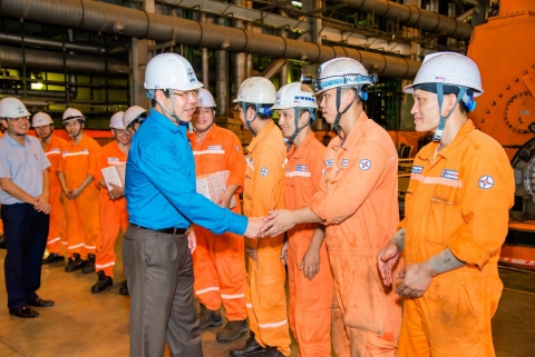 Công đoàn EVN thăm và động viên CBCNV thực hiện công tác sửa chữa tổ máy S6 – Nhiệt điện Phả Lại