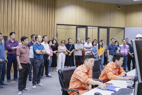 Nhiệt điện Hải Phòng đón tiếp đoàn học viên lớp Trung cấp lý luận chính trị của EVN