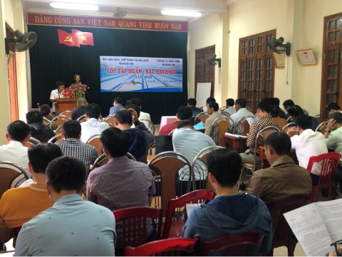 Quang cảnh lớp tập huấn