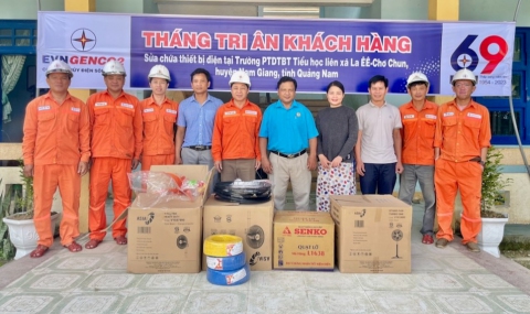 Thủy điện Sông Bung trao tặng thiết bị điện cho nhà trường