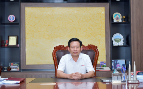 Tấm gương về người lãnh đạo không ngừng học tập, làm việc và cống hiến của Nhiệt điện Phả Lại
