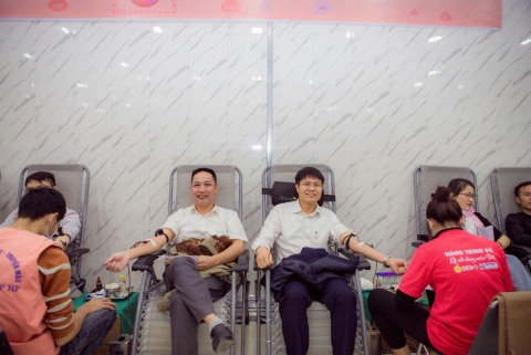 Đơn vị thành viên EVNGENCO2 hưởng ứng Tuần lễ hồng EVN 2023