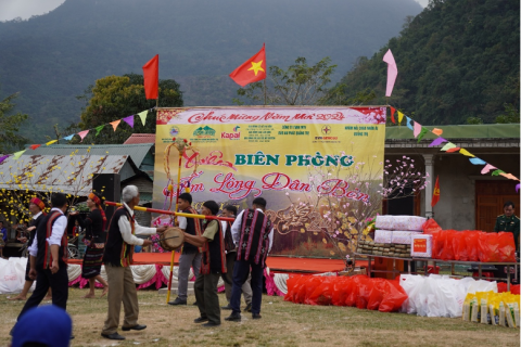 Thủy điện Quảng Trị: Đồng hành chương trình “Xuân Biên phòng - Ấm lòng dân bản”