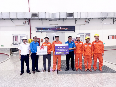 Công đoàn EVNGENCO2 thăm hỏi, tặng quà cho người lao động nhân dịp Tết Nguyên đán năm 2024