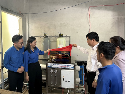 Máy lọc nước nhiễm mặn cho người dân – Công trình của Thanh niên EVNGENCO2
