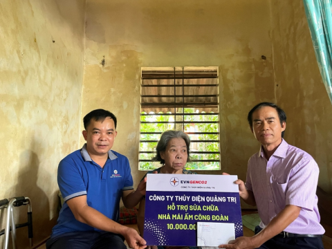 Công đoàn Thủy điện Quảng Trị: Trao kinh phí hỗ trợ “Mái ấm Công đoàn” cho đoàn viên có hoàn cảnh khó khăn