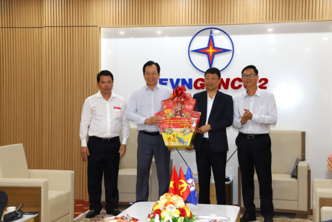 Lãnh đạo Thành phố Cần Thơ và Phường Thới An Đông thăm, chúc Tết EVNGENCO2