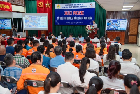 Công đoàn Nhiệt điện Phả Lại tổ chức tập huấn nghiệp vụ cho cán bộ công đoàn, người lao động