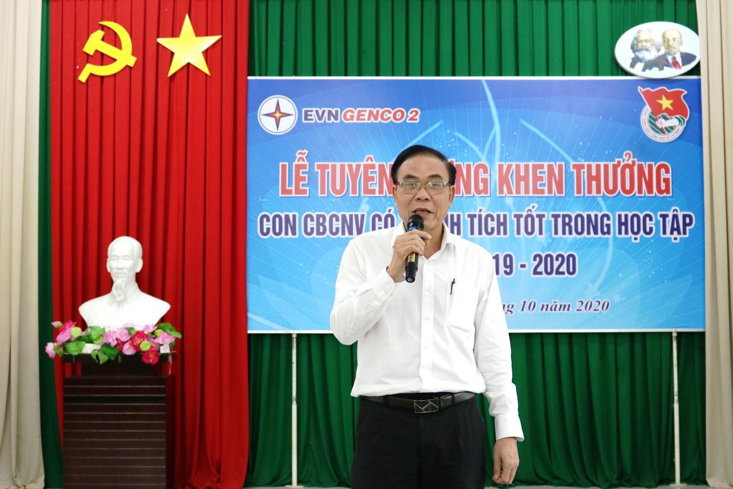 khen thuong 2