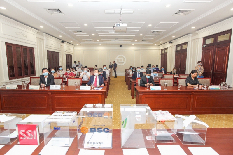 Quang cảnh buổi đấu giá