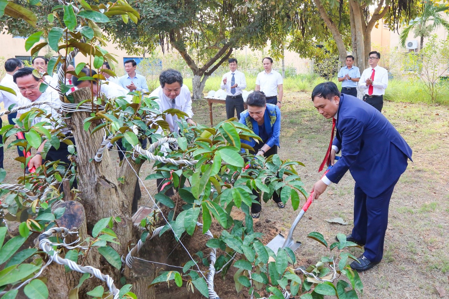 CT Quốc hội đến thăm TCT 2