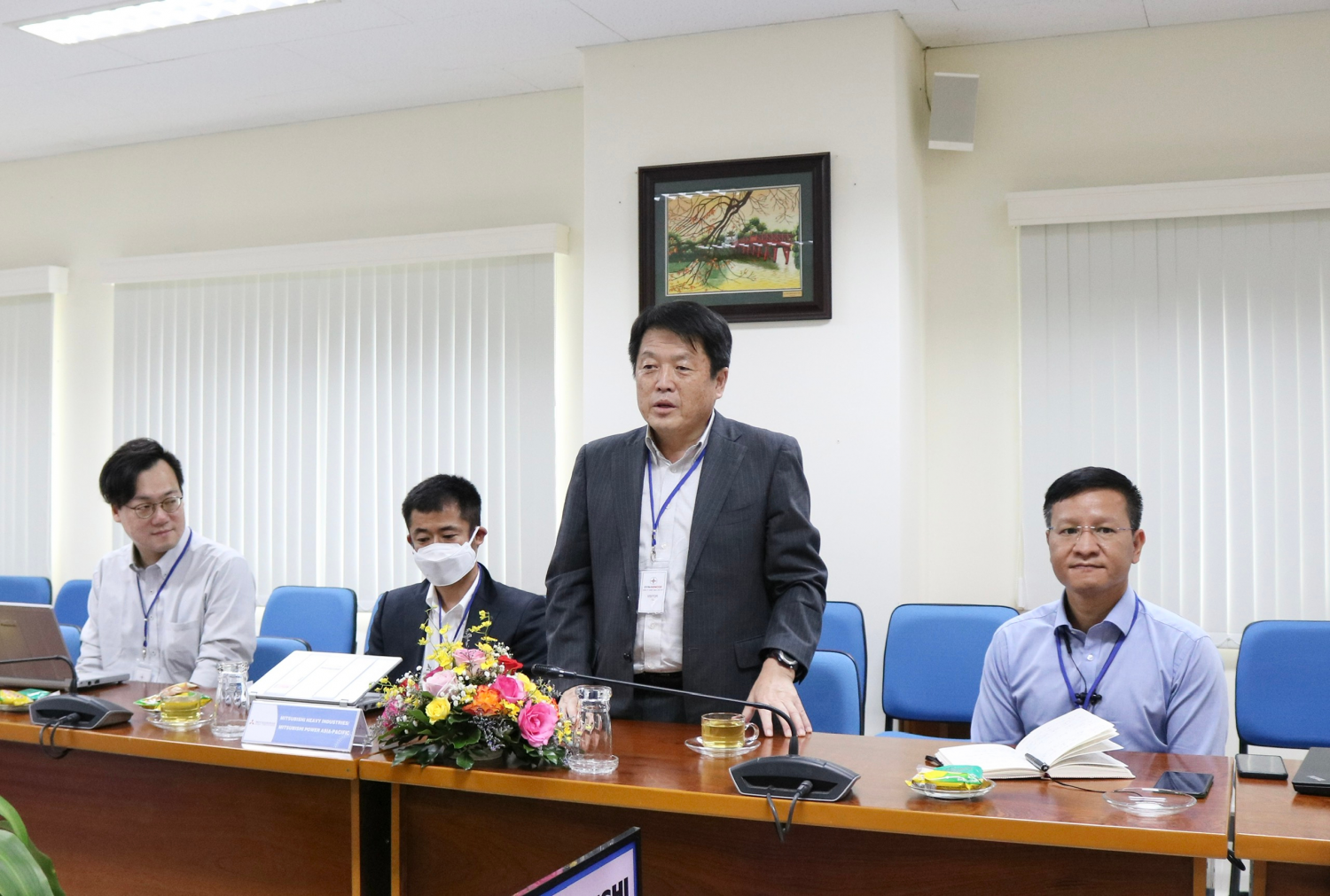 Ông Masami Kawakami – MHI Giám đốc phụ trách bán hàng và dịch vụ  phát biểu tại buổi làm việc