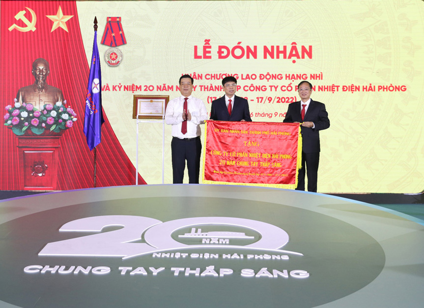 ông Thép