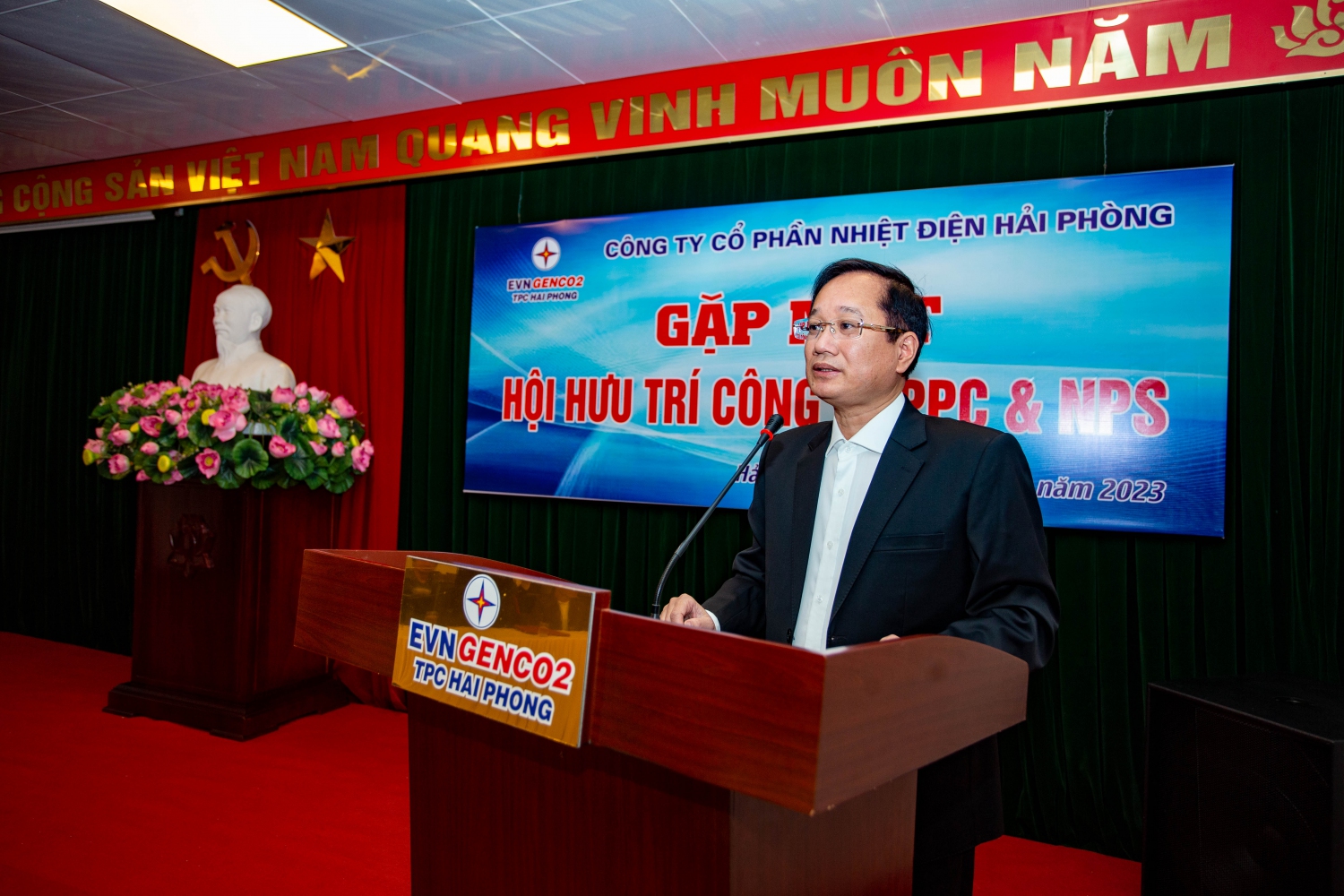 Ông Tạ Công Hoan CT HĐQT phát biểu